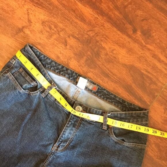 Venezia Jeans Co. Plus Sz Jeans with Raw Hems - Picture 3 of 14